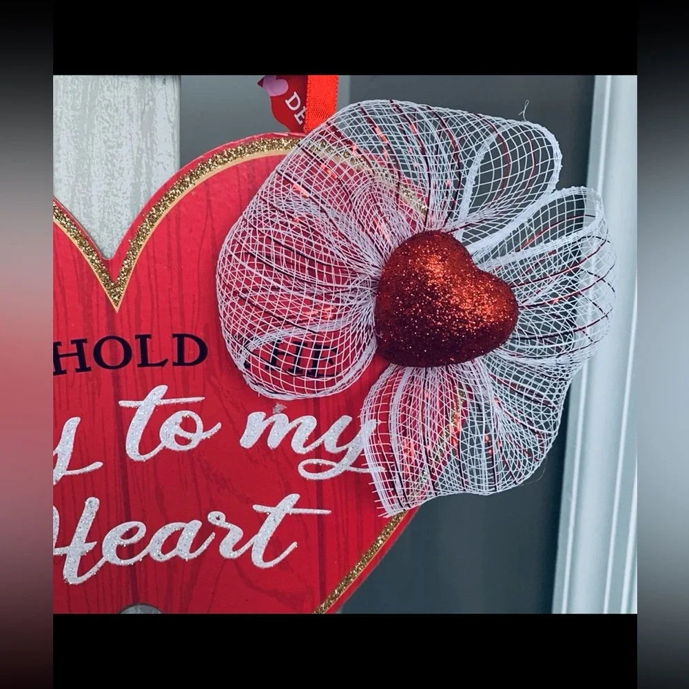Valentine’s Day Wall or Door Hanging ❤️🆕❤️ 2 for $14